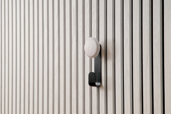 Eilin - Haken kurz mit Holzknopf